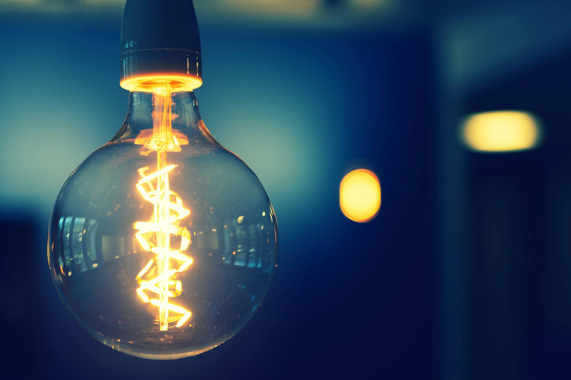 clear light bulb